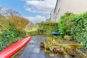 Courtyard Garden- click for photo gallery